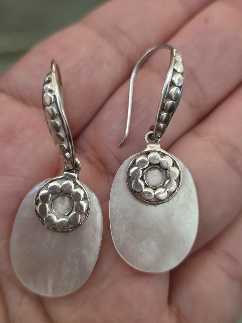 Vintage Boho Mother-of-Pearl Dangle Earrings - Picture 5 of 8